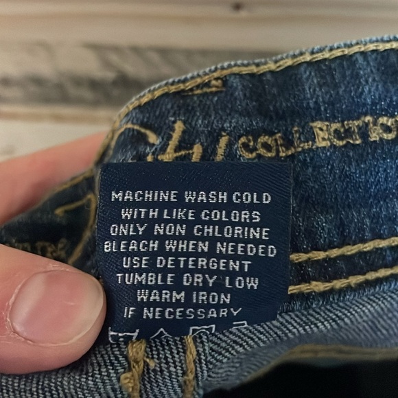 Vanity size 26x33 Dark Wash Slight Stretch Bootcut Jeans with Distress Detailing - Picture 15 of 15